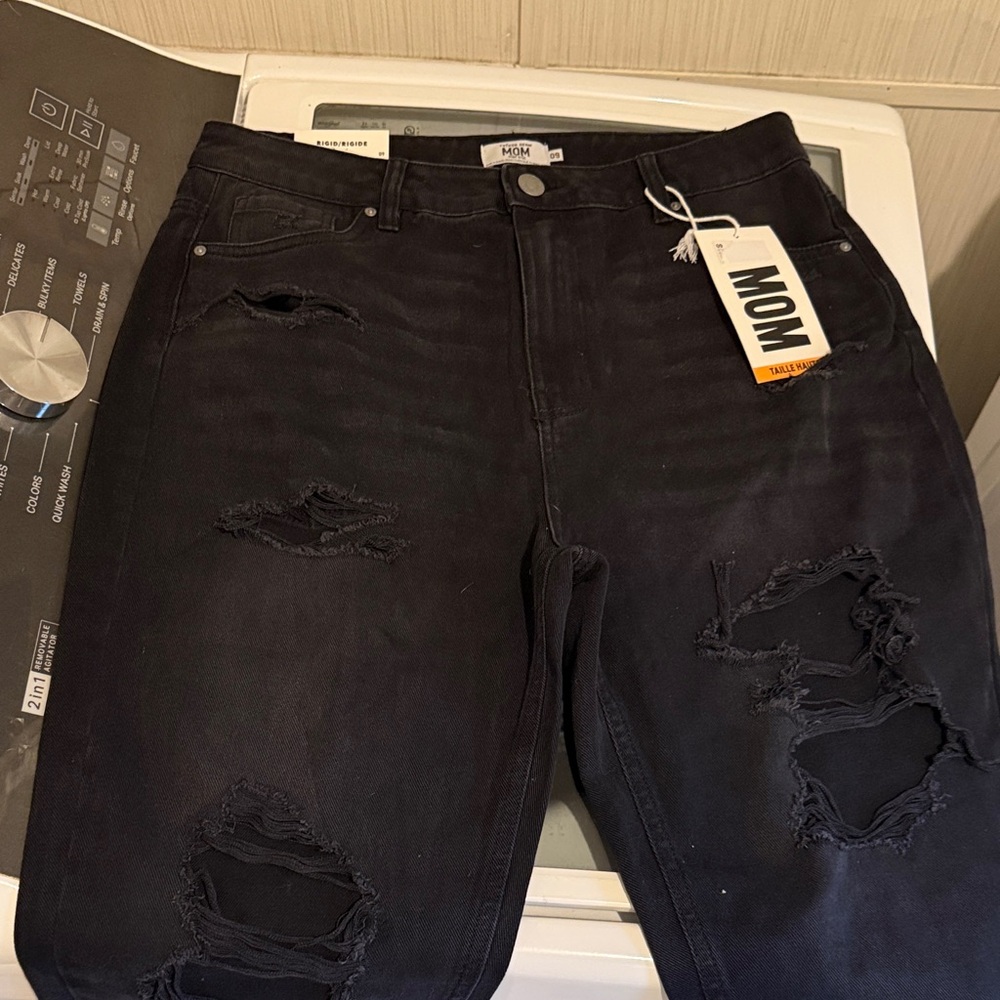 Refuge Trendy Black Denim mom Jeans Size 9